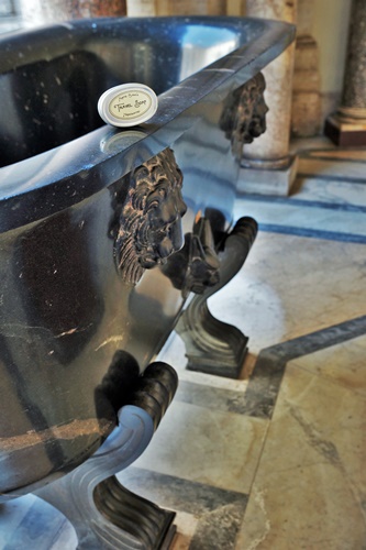 Auntie Clara's Travel Soap with Vatican bathtub